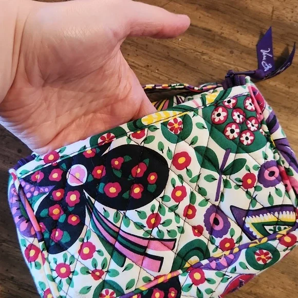 Vera Bradley cosmetic travel case - Picture 3 of 4